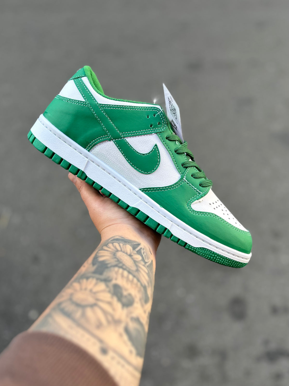 Tênis Nike Dunk Low Verde e Branco Bicolor Streetwear