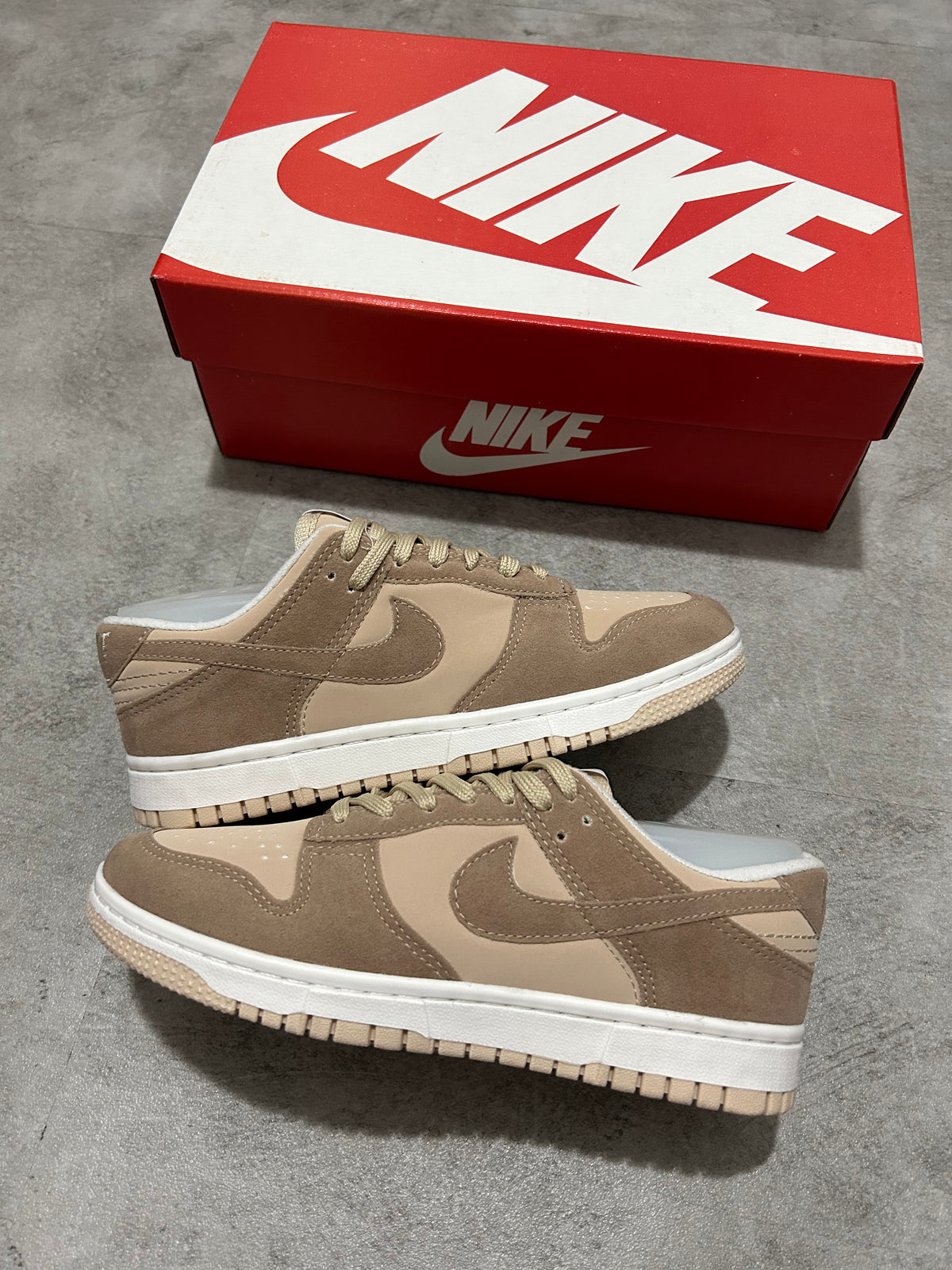 Tênis Nike Dunk Low Cáqui Monocromático Marrom Claro Solado Creme