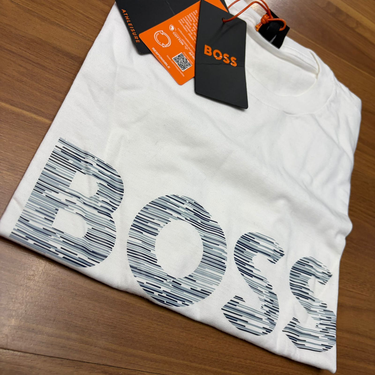 Camiseta Premium Boss Branca Estampa Azul Degradê