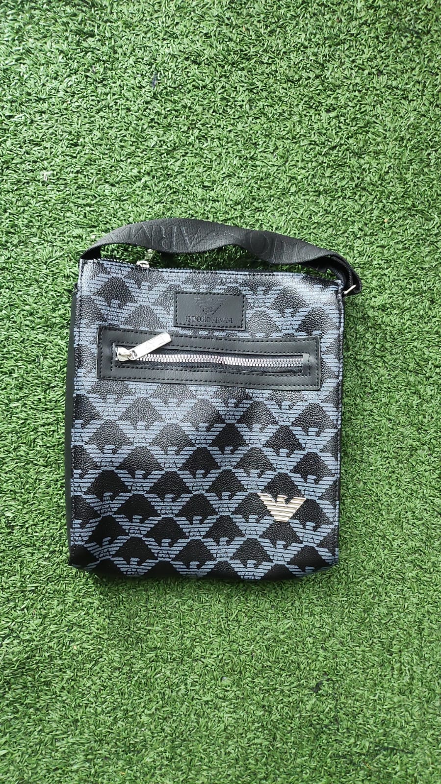 Shoulder Bag Premium Armani Preta/Cinza Brasão Águia