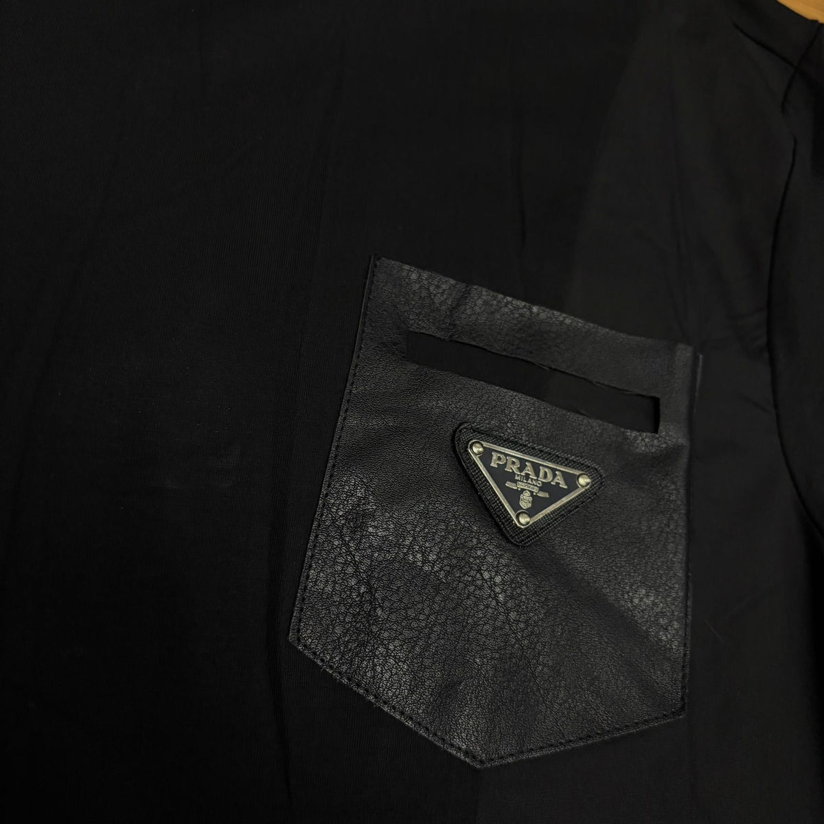 Camiseta Premium Prada Preta Com Bolso Couro