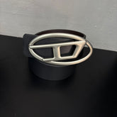 Cinto Premium Diesel Preto em Couro com Fivela Mega Oval Prateada Envelhecida