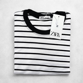Camiseta Grife Zara Branca Listrada Clássica Gola Preta