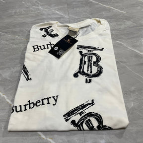 Camiseta Grife Burberry Branca monogram preto