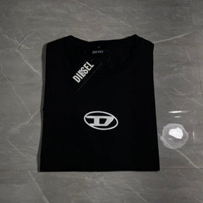Camiseta Grife Diesel Preta com detalhe branco