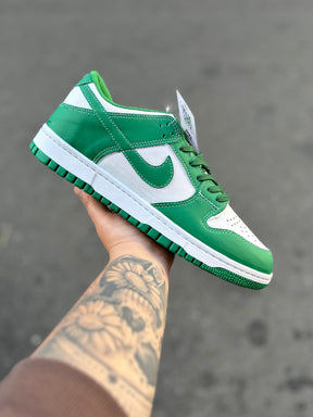 Tênis Nike Dunk Low Verde e Branco Bicolor Streetwear