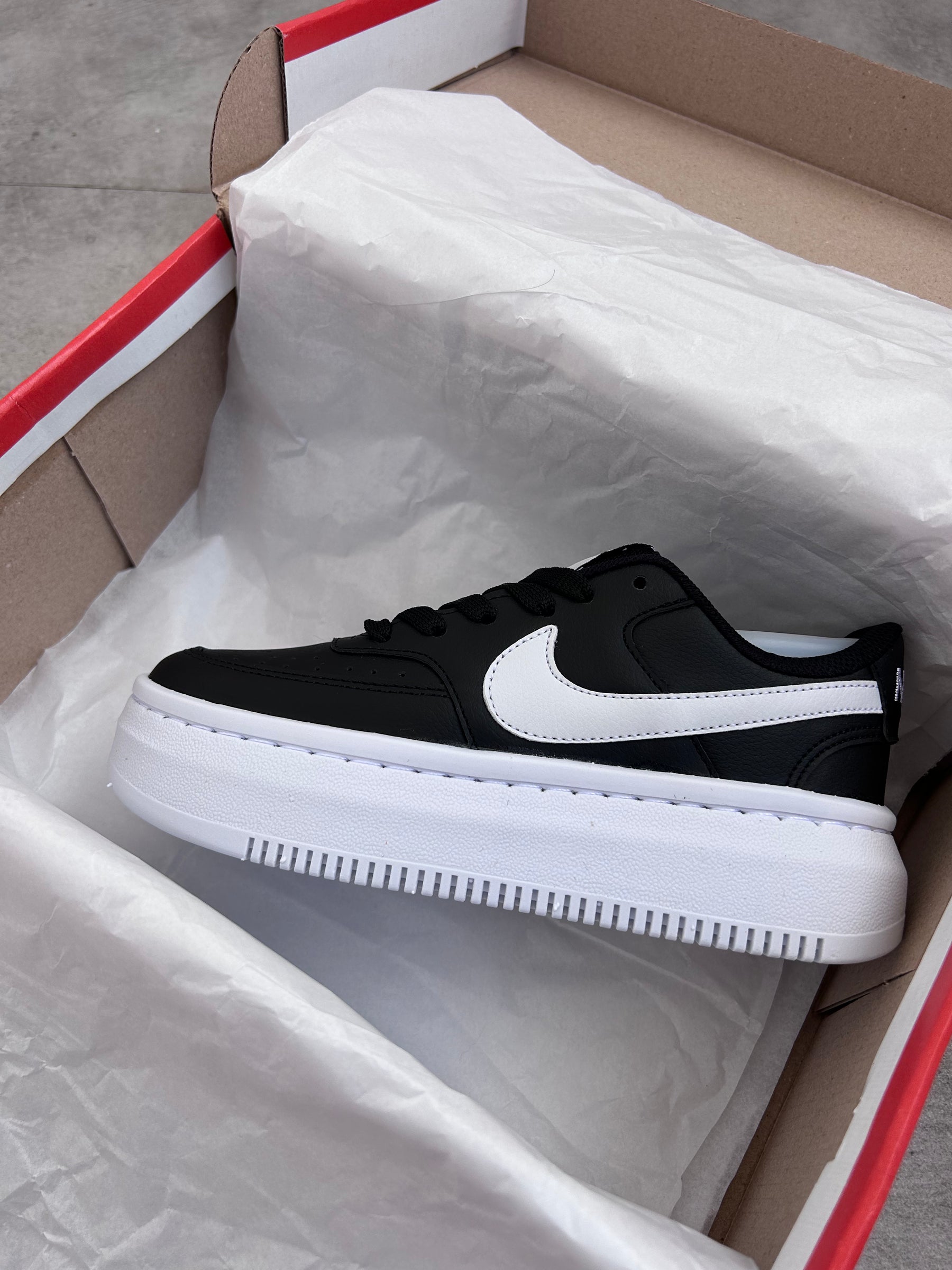 Tênis Nike Court vision preto e branco plataforma masculino