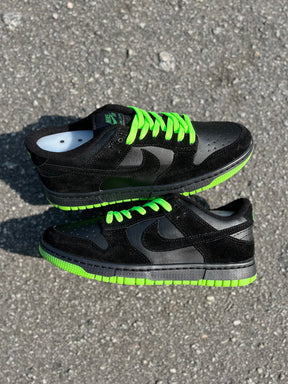 Tênis Nike Dunk Low Preto Neon Cadarço e Sola Verde Limão