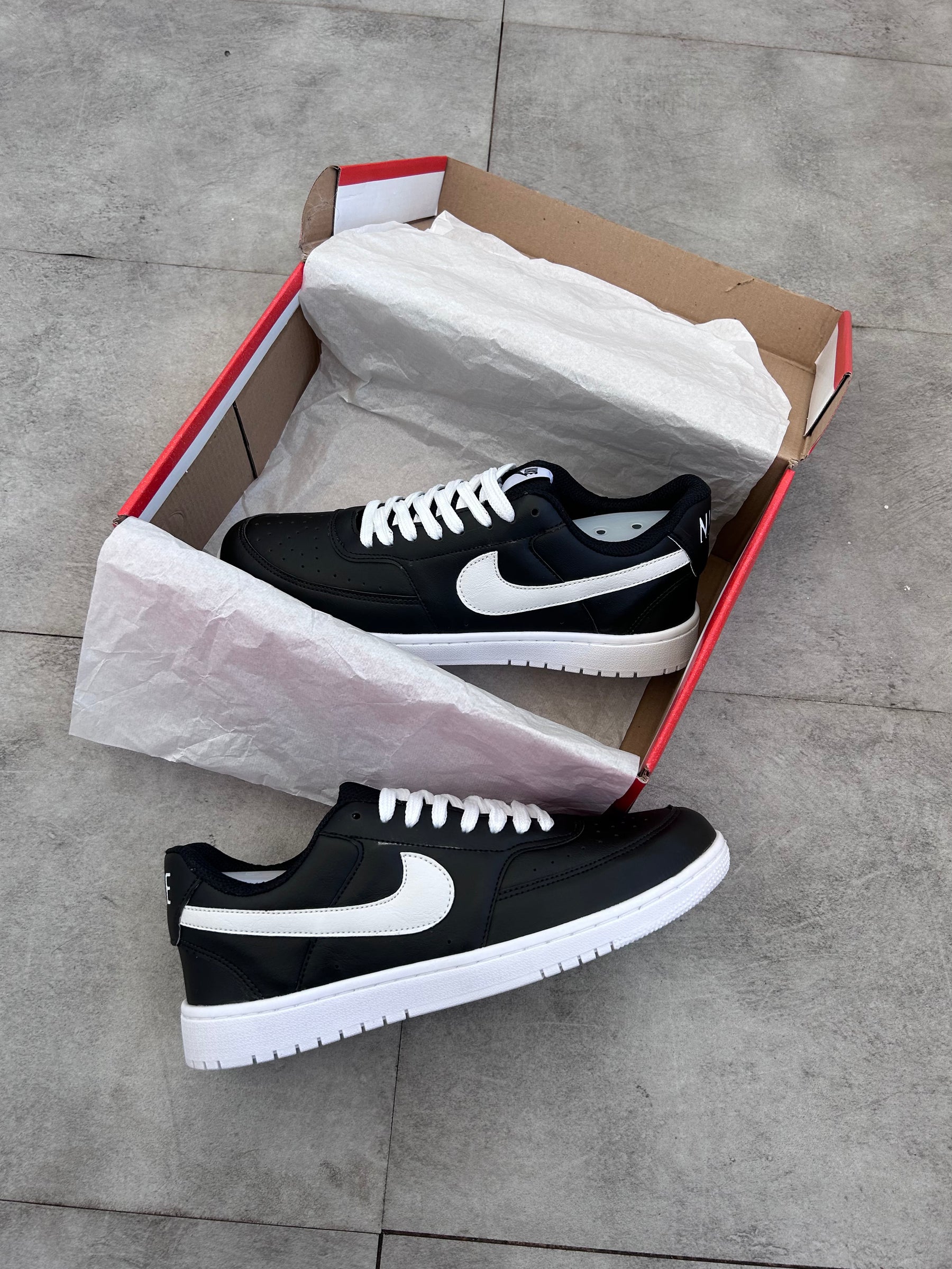 Tênis Nike Casual Bege e Off-White Camurça Felpuda