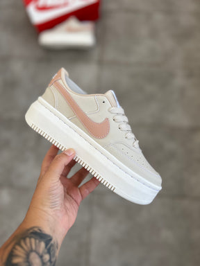 Tênis Nike Plataforma Feminino Bege/Off-White | Detalhe Rosê