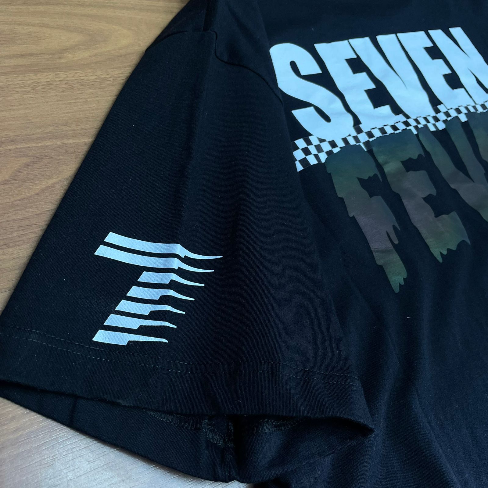 Camiseta Premium Empório Armani Milano Seven Fever