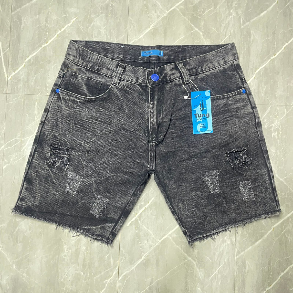 Bermuda Jeans Rasgado Tung Cinza Botão Azul