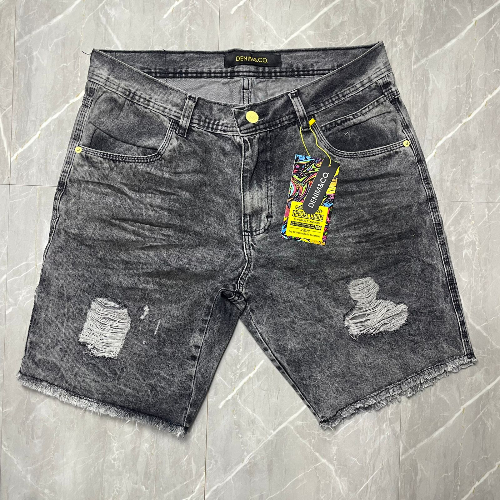 Bermuda Jeans Rasgado Denim&Co Cinza Botão Amarelo