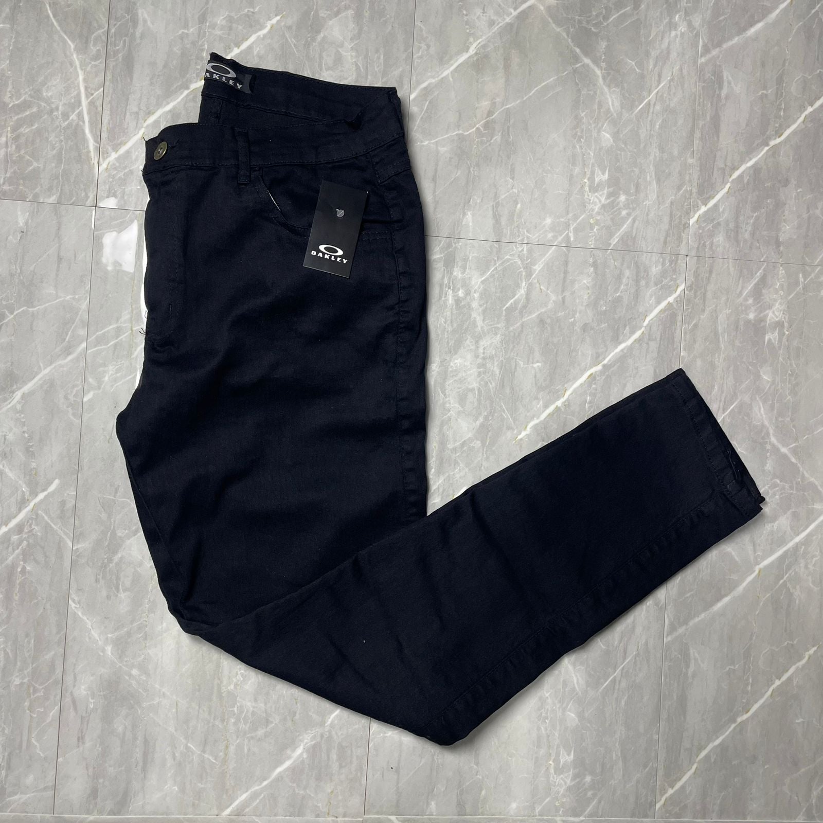 Calça Jeans Básica Preta Oakley