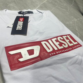 Camiseta Grife Diesel Branco com Estampa Vermelha