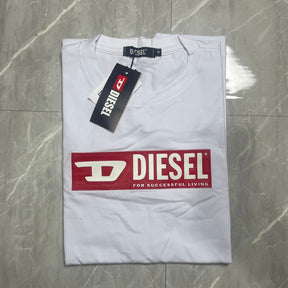 Camiseta Grife Diesel Branco com Estampa Vermelha