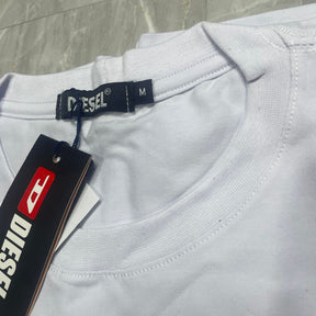 Camiseta Grife Diesel Branco com Estampa Vermelha