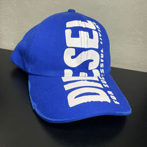 Boné Diesel Letreiro Vertical Azul