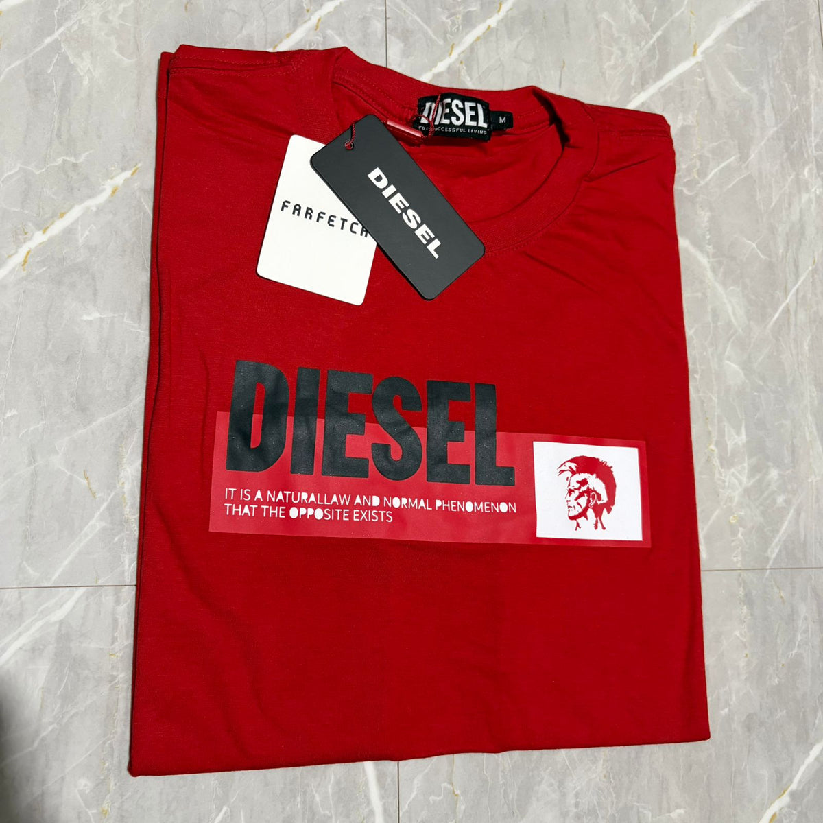 Camiseta Diesel Vermelha com Estampa Statement