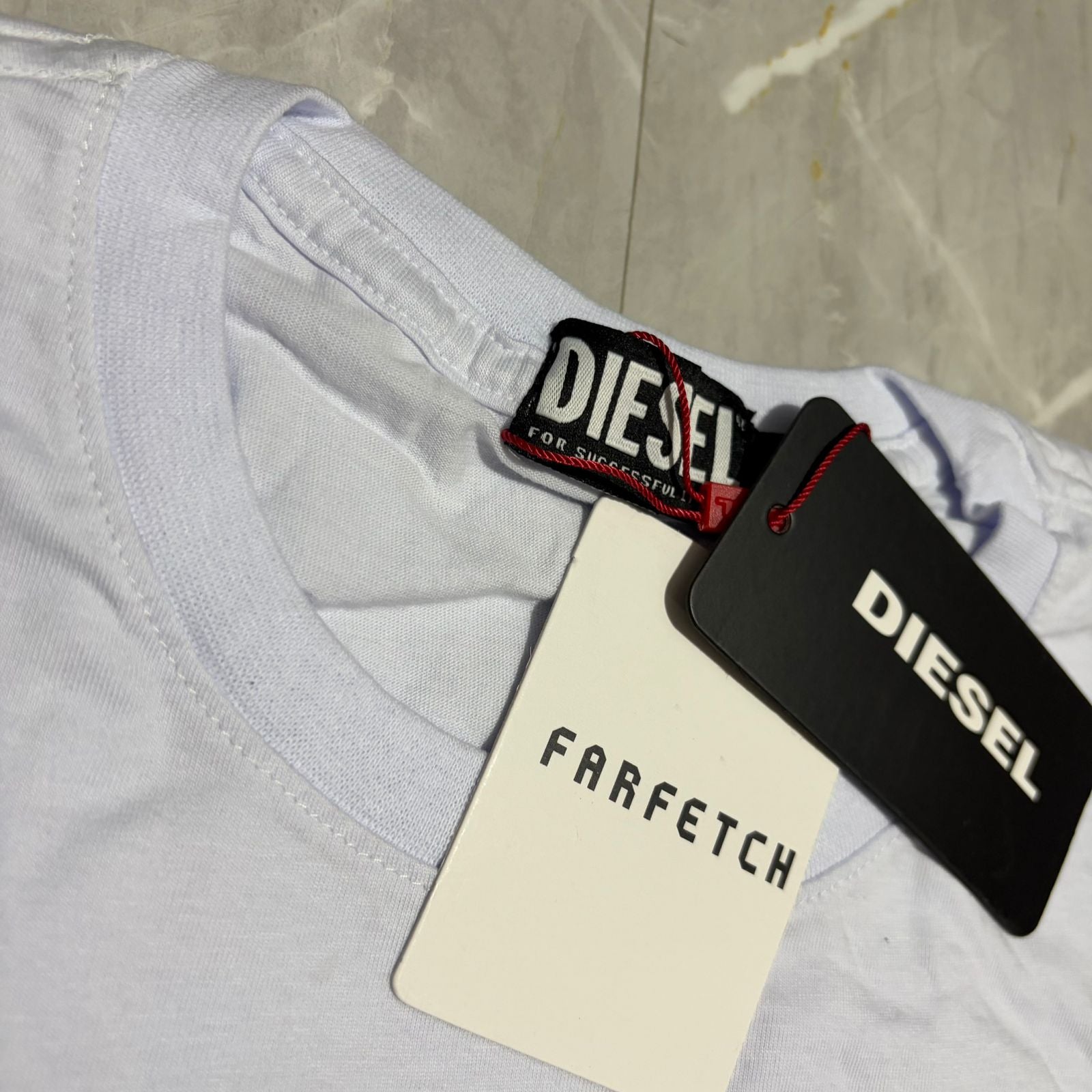 Camiseta Diesel Branca com Estampa Statement