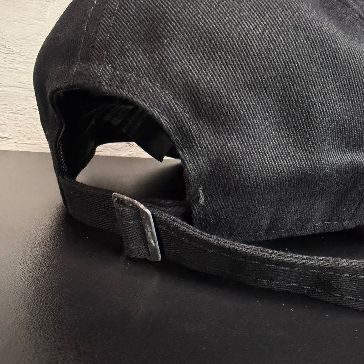 Boné Grife NIKE SB Preto Clássico com Logo Branco