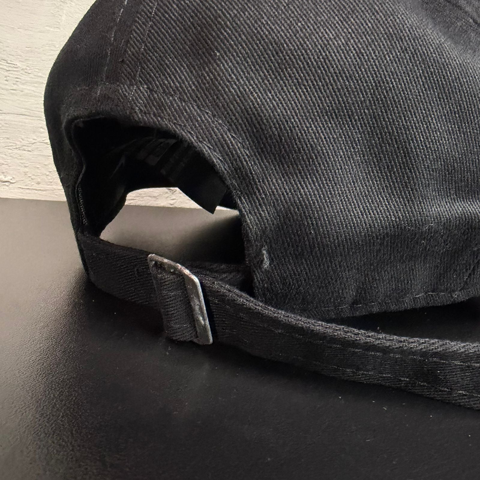 Boné Grife NIKE SB Preto Clássico com Logo Branco