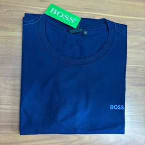 Camiseta Grife BOSS Azul Marinho Minimalista com Logo Tonal