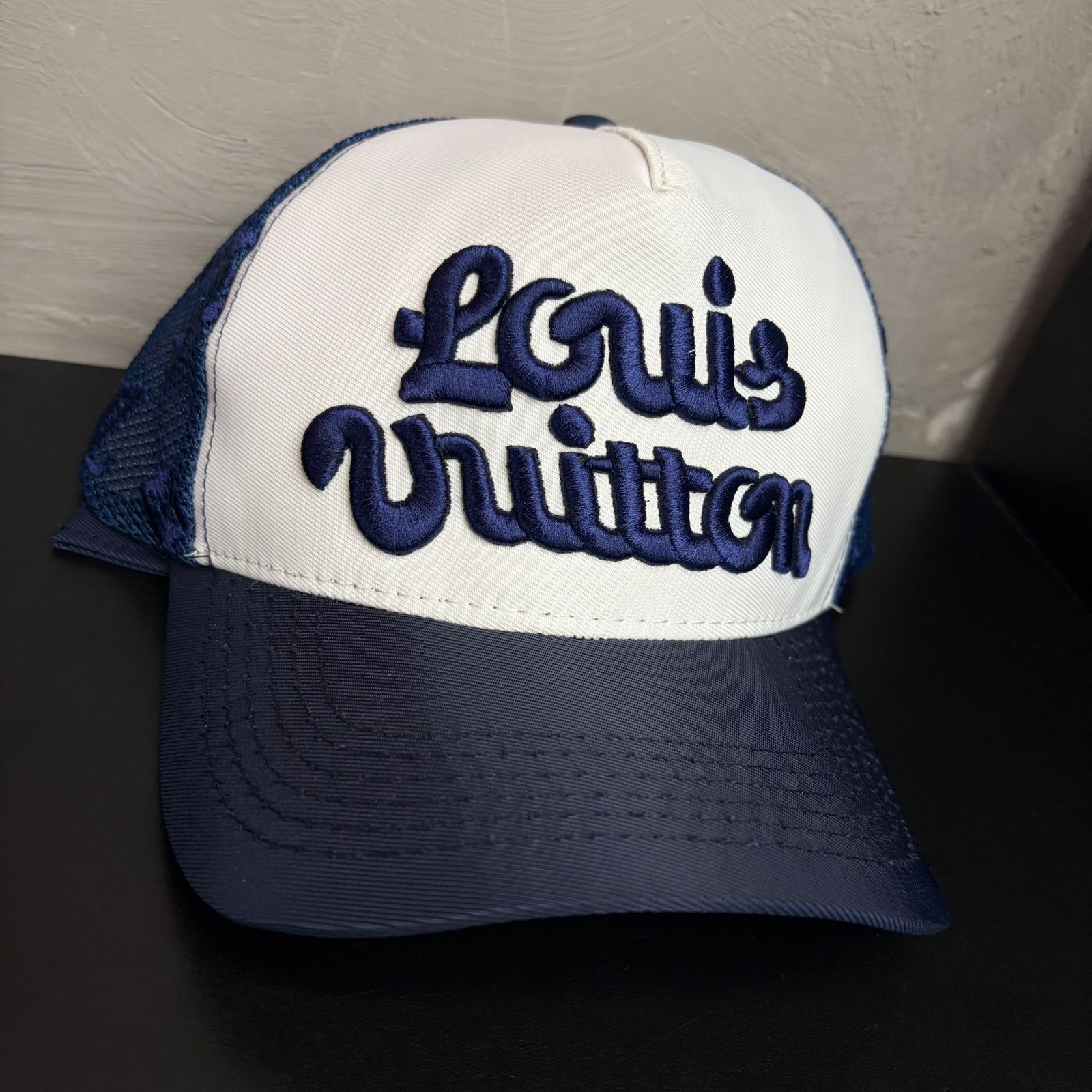 Boné Louis Vuitton Azul Com Branco Collection New