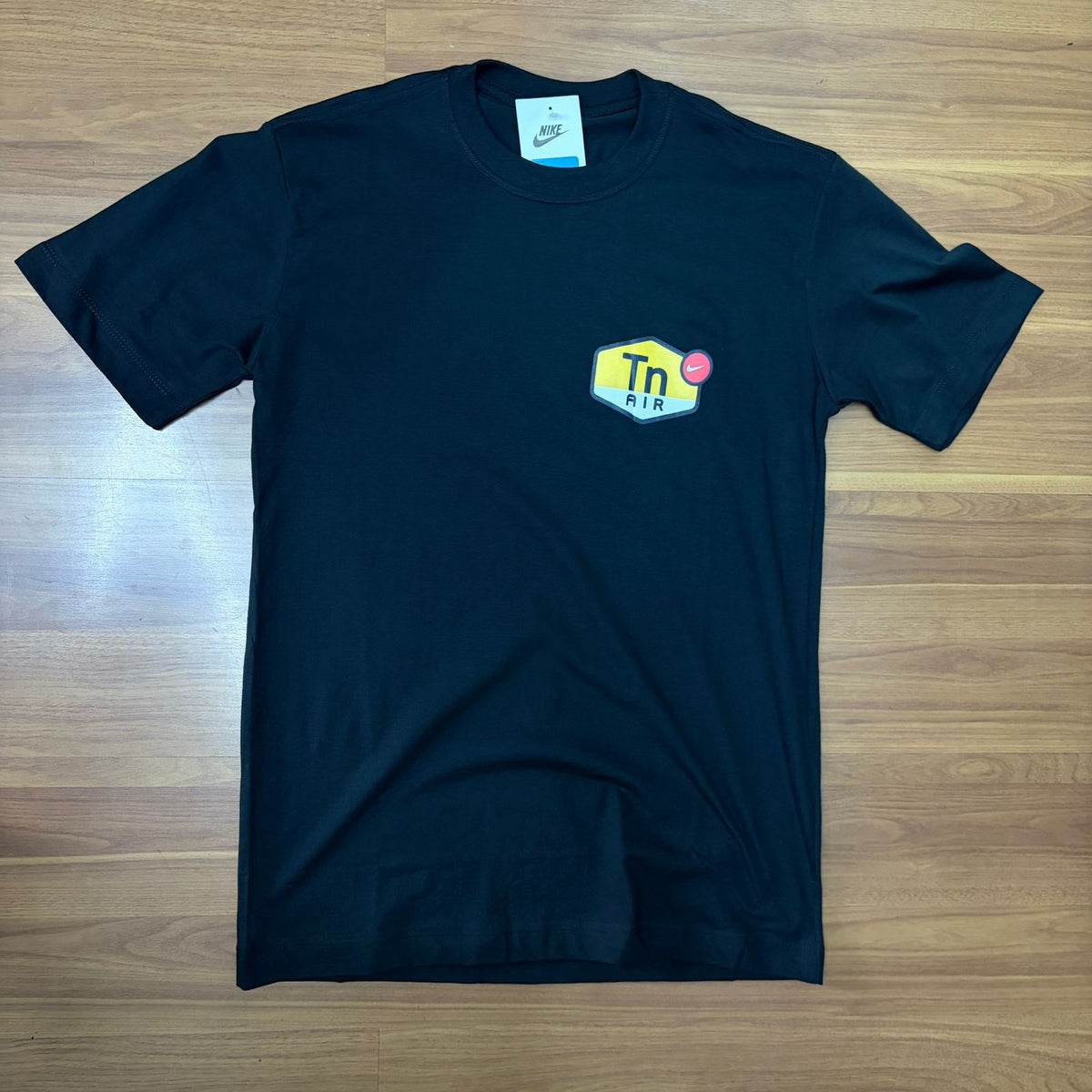 Camiseta Grife Nike Tn Estampa Atrás Preta