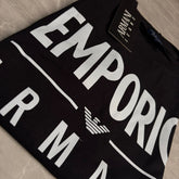 Camiseta Grife Emporio Armani Preta com Branco Escrita