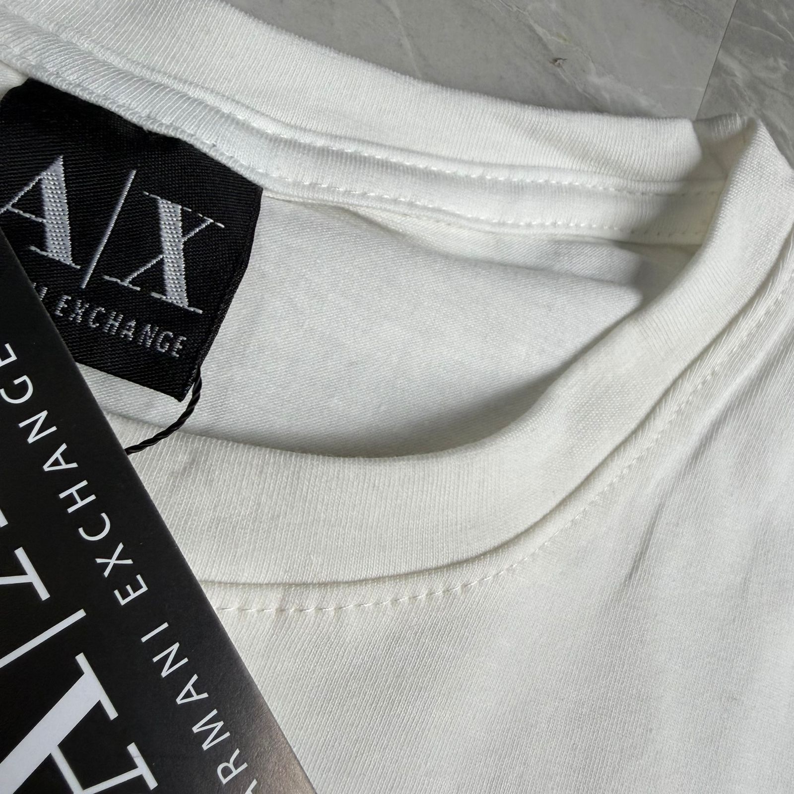 Camiseta Grife Emporio Armani EA7 Range Branca com Preto