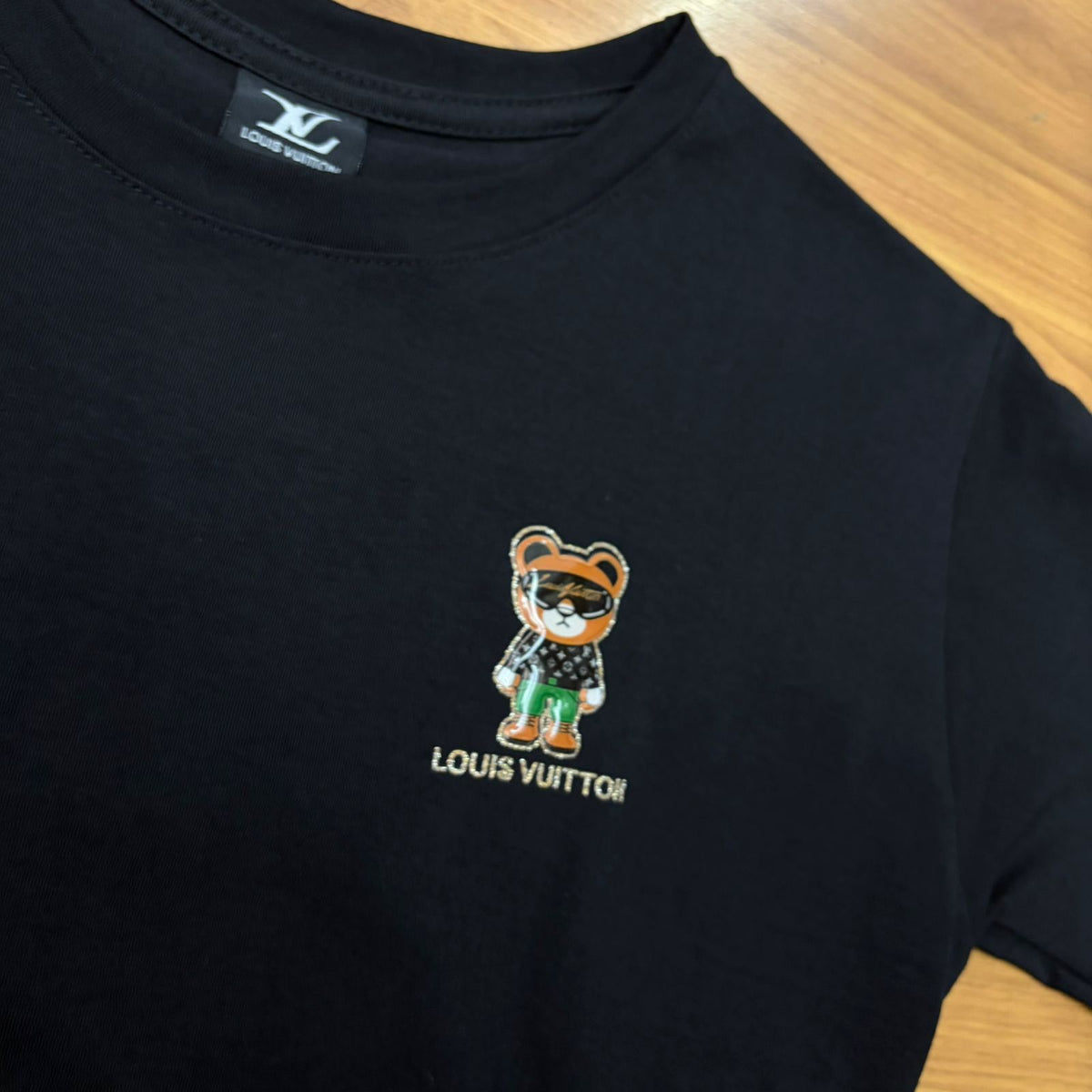 Camiseta Grife Louis Vuitton Mini Bear Preta
