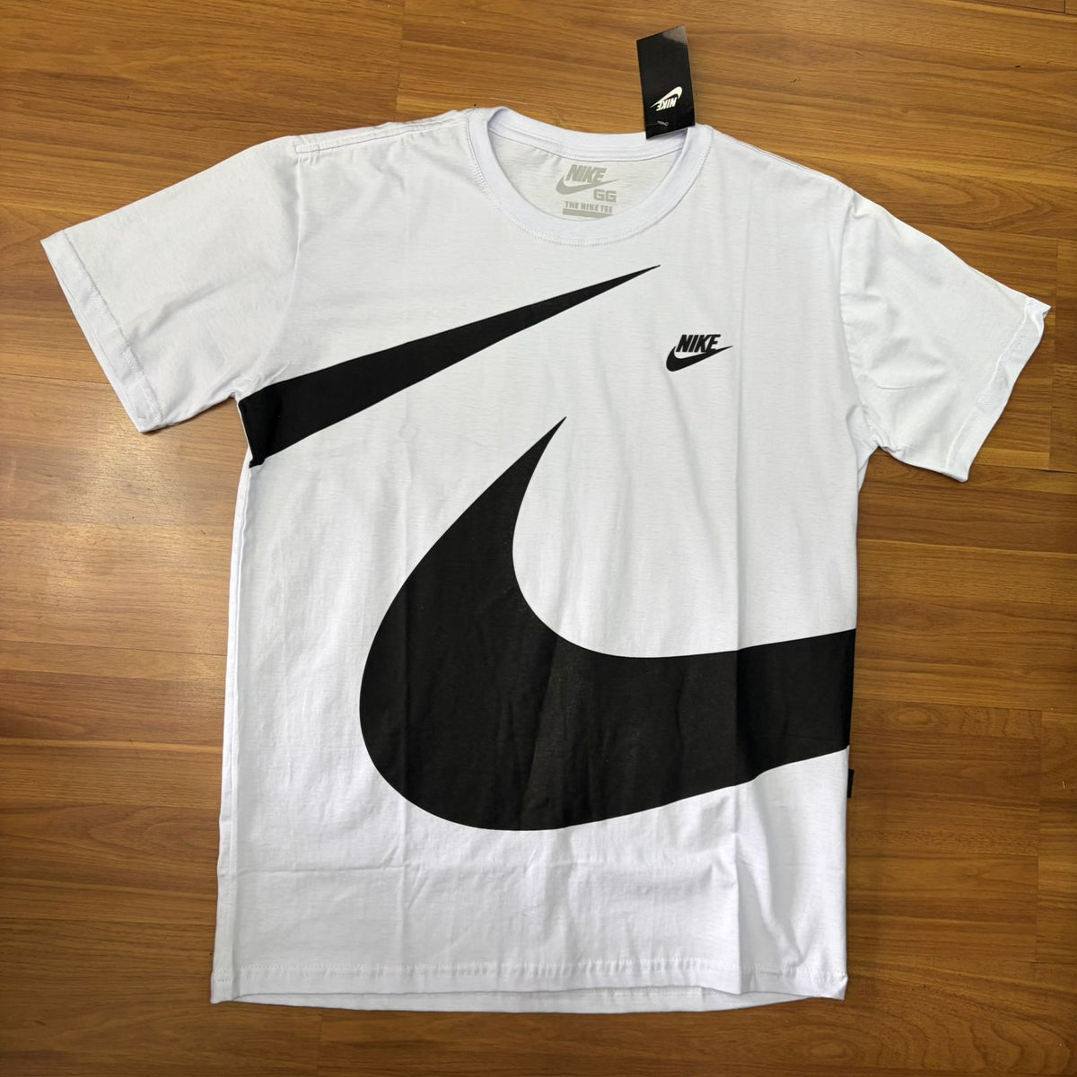 Camiseta Grife Nike Estampa Transversal