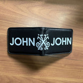 Carteira John John Preta