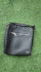 Shoulder Bag Premium Armani Preta Brasão De Aço Águia